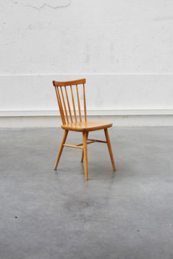 chaise vintage retrofurniture scandinave chaise bistrot ancien ecole chaise a barreaux bois blond home deco teck lot baumann