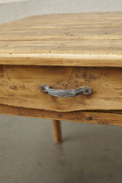 Table en bois rustique vintage mobilier scandinave