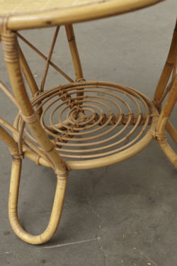 table basse en rotin vintage mobilier scandinave