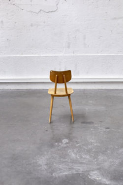chaises vintage chaise bois retro design tcheque scandinave lyon concept store boutique mobilier années 50 années 60 home deco furnitures brocante fleamarket puces decoration maison et objet