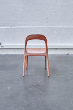 Chaise de jardin rouge vintage plastique ikea design scandinave
