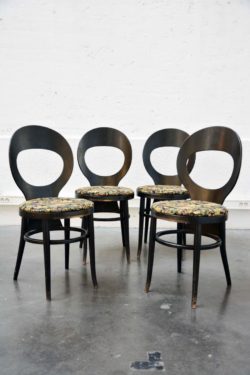 chaise baumann chaise bistrot chaise mouette chaise vintage commode vintage bertoia tapiovaara lampadaire vintage string bibliothèque string enfilade table de ferme chevet vintage commode années 50 banquette scandinave