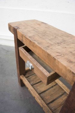Etabli ancien mobilier vintage pieds compas Lyon brocante mobilier scandinave enfilade chaise d'école table bistrot