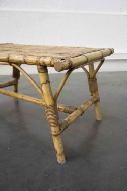 table basse rotin vintage pieds compas brocante déco décoration fauteuil vintage enfilade scandinave table bistrot chaise d'école