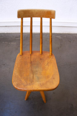 secrétaire ancien mobilier vintage pieds compas enfilade scandinave brocante table bistro chaise d'école
