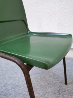 chaises fibre de verre vintage retro design chaises ecole lyon vintage mobilier ameublement decoration pieds compas couleurs plastique