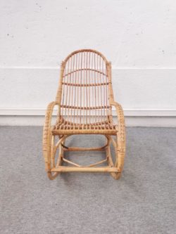 rocking chair rotin bambou osier chaise tcheque bois bistrot buffet campagne chic deco shabby rustique chaises chaise bois bistrot ecole école industrielle indus deco loft meuble vintage tv bas acajou oalissandre retro design vintage lyon chevet enfilade baumann teck danemark brocante lyon boutique ameublement mobilier decoration vintage