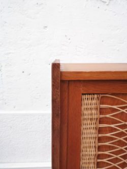 Etabli ancien, enfilade, console vintage, bureau vintage, rotin, armoire en rotin, fauteuil en rotin, table de ferme, table baumann, table en palissandre, mobilier scandinave