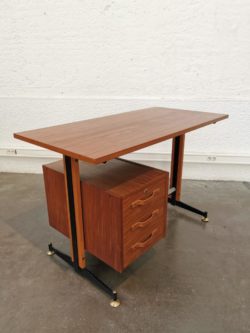rotin vintage, fauteuil rotin, enflade, table de ferme, bibliothèque vintage, bureau vintage, table vintage