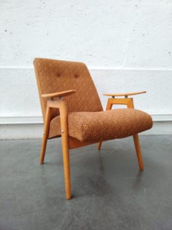 table jiroutek, commode jiroutek, enfilade jiroutek, table de ferme, lampadaire vintage, table tripode, rotin, fauteuil en rotin vintage, fauteuil citron, fauteuil boomerang