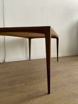 table scandinave, enfilade, chaise bistrot, vintage style, commode vintage, rotin