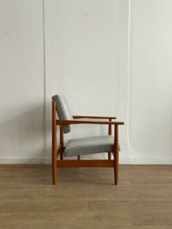 fauteuil Thonet , fauteuil vintage, enfilade, commode, rotin, table de ferme, chaise vintage, chaise suman