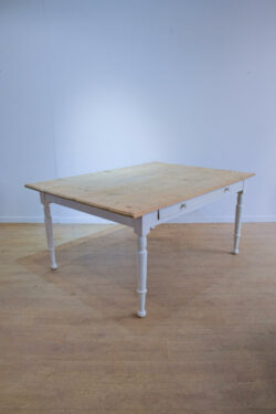 banquette crapaud, fauteuil vintage, rotin vintage, fauteuil en rotin, enfilade, table de ferme