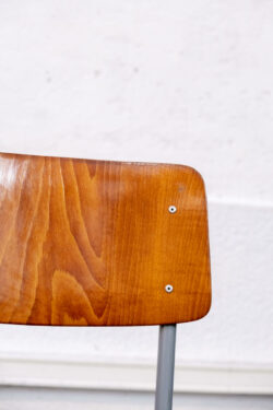 fauteuil en rotin, rotin vintage, bibliothèque vintage, fauteuil vintage, ergol, Gplan, Bertoia, confiturier, campagne chic, enfilade, table de ferme, armoire vintage