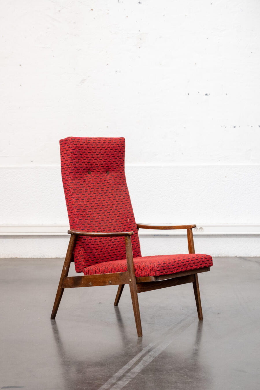 fauteuil vintage, commode jiroutek, chevet vintage, table vintage ,chaise suman chaise bistrot, rotin vintage