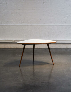 halabala, armoire artdéco, fauteuil boomerang, commode jiroutek, coiffeuse artdéco, bibliothèque vintage, chevet mezulanik, bibliothèque mezulanik, table en teck, table basse scandinave, table astro, gigognes GPLAN