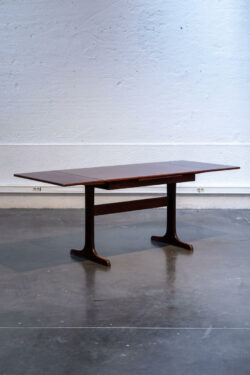 console vintage, bibliothèque, fauteuil vintage, table à rallonges vintage, enfilade vintage, table basse scandinave, table basse gigognes