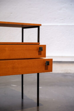 console vintage, bibliothèque, fauteuil vintage, table à rallonges vintage, enfilade vintage, table basse scandinave, table basse gigognes