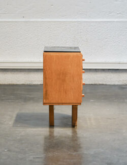 halabala, armoire artdéco, fauteuil boomerang, commode jiroutek, coiffeuse artdéco, bibliothèque vintage, chevet mezulanik, bibliothèque mezulanik, table en teck, table basse scandinave, table astro, gigognes GPLAN
