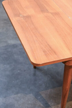 table halabala, rotin vintage, enfilade vintage, chaise vintage, fauteuil boomerang, lampe vintage, canapé vintage, Ercol, table en teck, table Astro