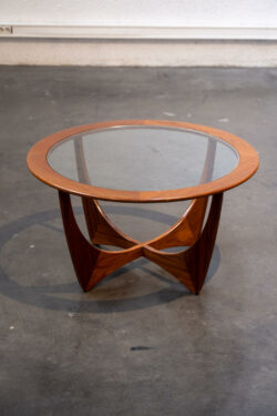 console vintage, bibliothèque, fauteuil vintage, table à rallonges vintage, enfilade vintage, table basse scandinave, table basse gigognes