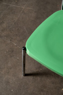 table de chevet, desserte vintage, rotin vintage, enfilade vintage, vaisselle ancienne, vaisselle vintage, table à manger vintage, table de ferme, fauteuil vintage