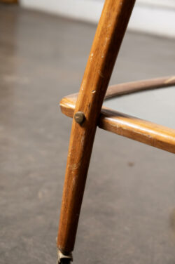 able de chevet, desserte vintage, rotin vintage, enfilade vintage, vaisselle ancienne, vaisselle vintage, table à manger vintage, table de ferme, fauteuil vintage