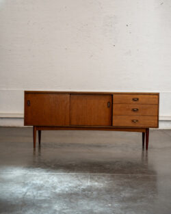 able astro, tables gigognes, table en teck, rotin vintage, table Gplan, table fishtail