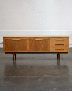 able astro, tables gigognes, table en teck, rotin vintage, table Gplan, table fishtail