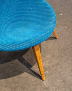 enfilade anglaise, enfilade jiroutek, buffet jiroutek, fauteuil vintage, fauteuil boomerang, rotin vintage, table en teck, vaisselle ancienne