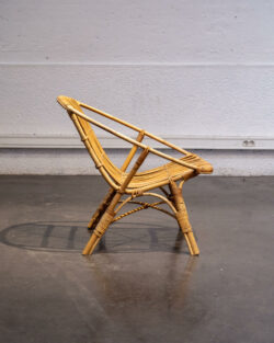 enfilade anglaise, enfilade jiroutek, buffet jiroutek, fauteuil vintage, fauteuil boomerang, rotin vintage, table en teck, vaisselle ancienne