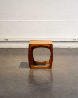 able astro, tables gigognes, table en teck, rotin vintage, table Gplan, table fishtail