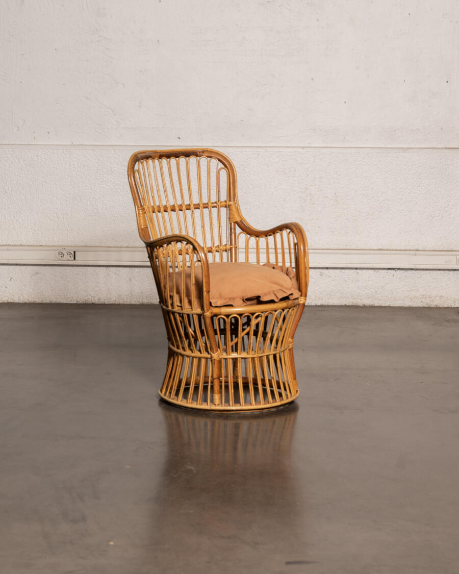 chaise longue vintage, bibliothèque vintage, fauteuil vintage, rotin vintage, table à rallonges, commode vintage, enfilade, table de ferme