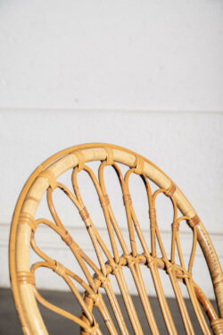 thonier, chaise bistrot, commode vintage, commode jiroutek, rotin vintage, bibliothèque vintage, fauteuil boomerang, meuble de campagne