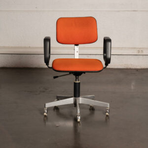 chaise de bureau seventies, vintage, chaise pivotantevintage, commode jiroutek, enfilade vintage, rotin vintage