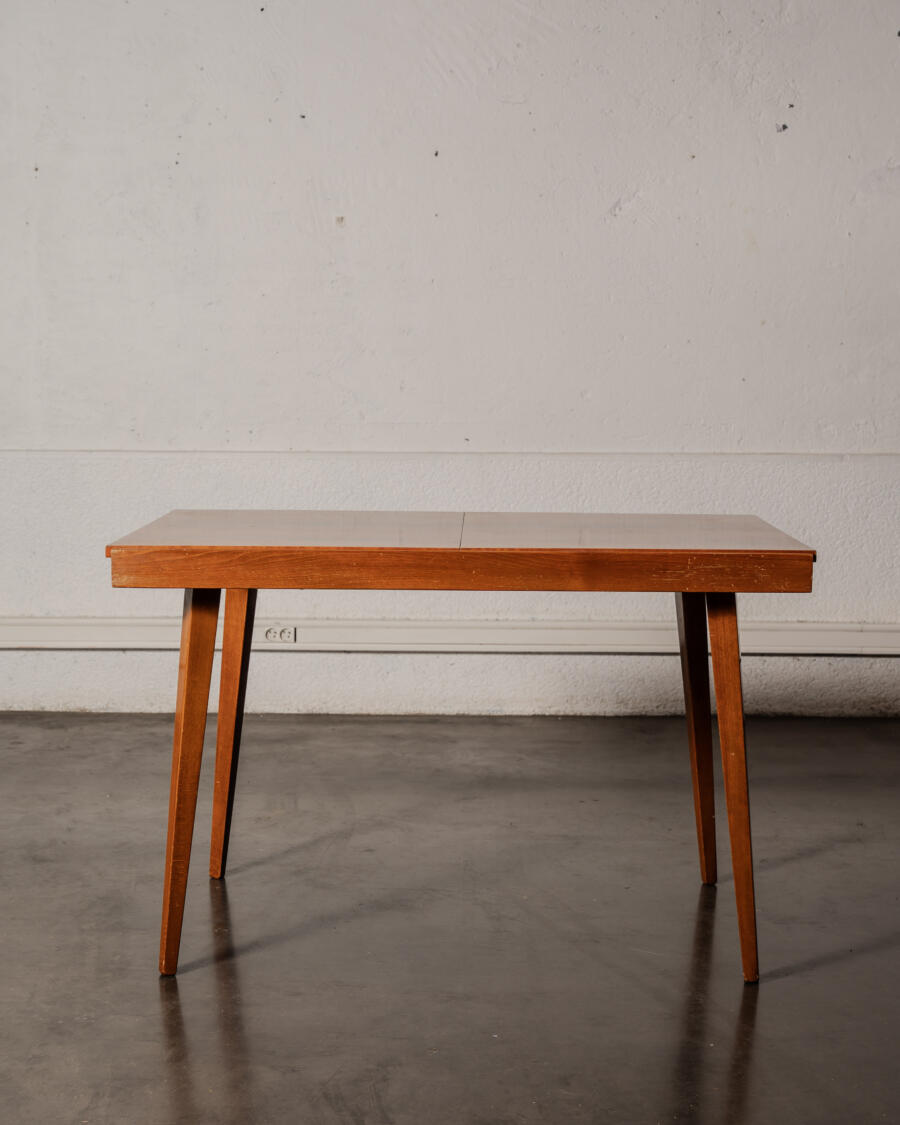 chaise tatra, chaise vintage, chaise Volak, jiroutek, commode jiroutek, enfilade jiroutek, rotin vintage, chevet vintage, fauteuil boomerang, commode vintage