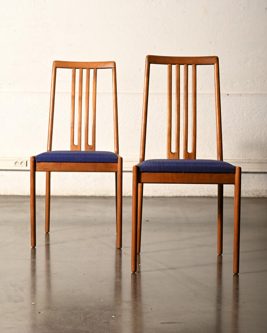 Bibliothèque vintage, miroir vintage, commode vintage, rotin vintage, fauteuil boomerang, fauteuil scandinave, porte manteau vintage, chaise vintage, table vintage, table de ferme, buffet de campagne, mobilier interlubke, chaises vintage, bureau vintage