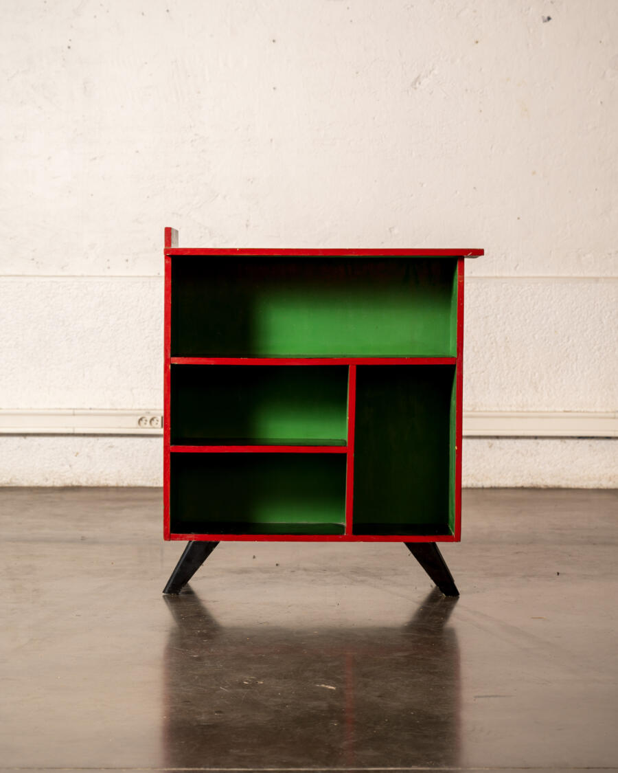 Bibliothèque vintage, miroir vintage, commode vintage, rotin vintage, fauteuil boomerang, fauteuil scandinave, porte manteau vintage, chaise vintage, table vintage, table de ferme, buffet de campagne