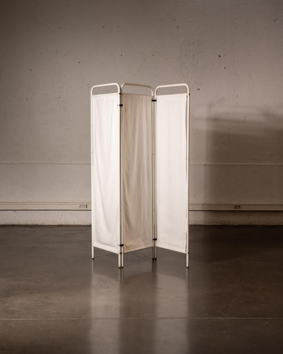 buffet de campagne, commode jiroutek, table à manger vintage, chevet vintage, rotin vintage, enfilade, chaise bistrot, chaise vintage, fauteuil boomerang