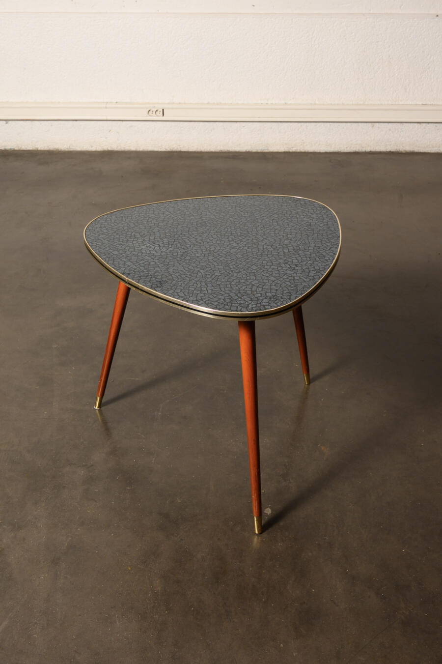 bibliothèque Italienne, table à manger vintage, rotin vintage, meuble HIFI vintage, enfilade vintage, chaise vintage, buffet jiroutek, fauteuil boomerang