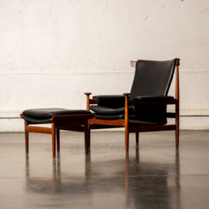 Bibliothèque vintage, miroir vintage, commode vintage, rotin vintage, fauteuil boomerang, fauteuil scandinave, porte manteau vintage, chaise vintage, table vintage, table de ferme, buffet de campagne