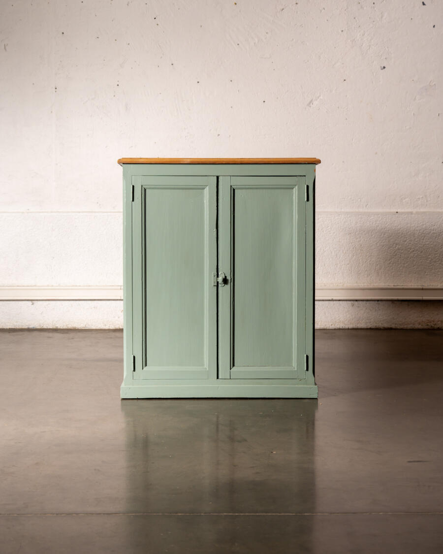 buffet de campagne, enfilade, commode en rotin, chevet, table de nuit vintage, table à abattants, canapé scandinave, tables gigognes