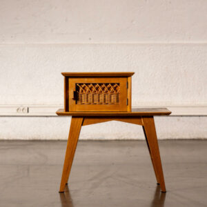 buffet de campagne, enfilade, commode en rotin, chevet, table de nuit vintage, table à abattants, canapé scandinave, tables gigognes