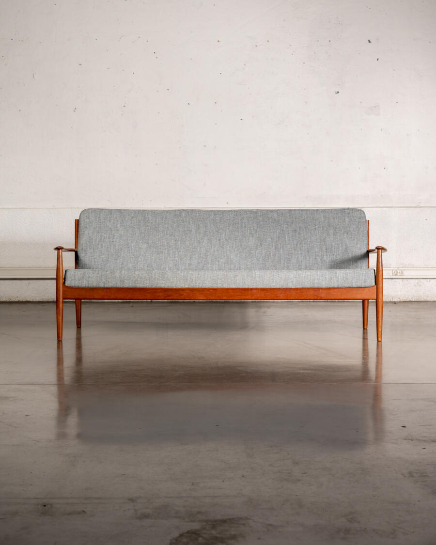 table basse danoise, table à manger vintage, chaise Haebo, enfilade, table en teck, table basse en palissandre, chevet vintage, meuble de campagne