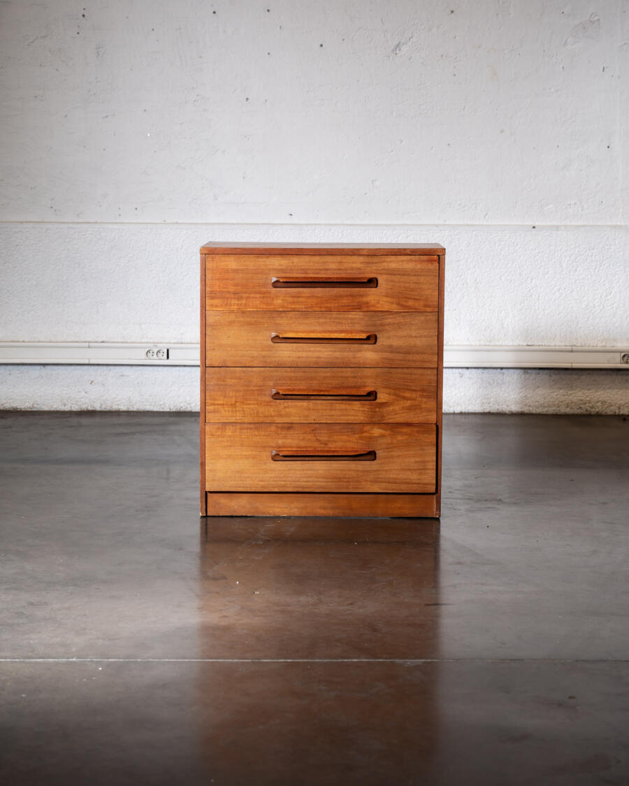 table asse en teck, table fishtail, enfilade anglaise, enfilade fers, room divider, commode en teck, tables basses gigognes, table ronde vintage, chaise vintage