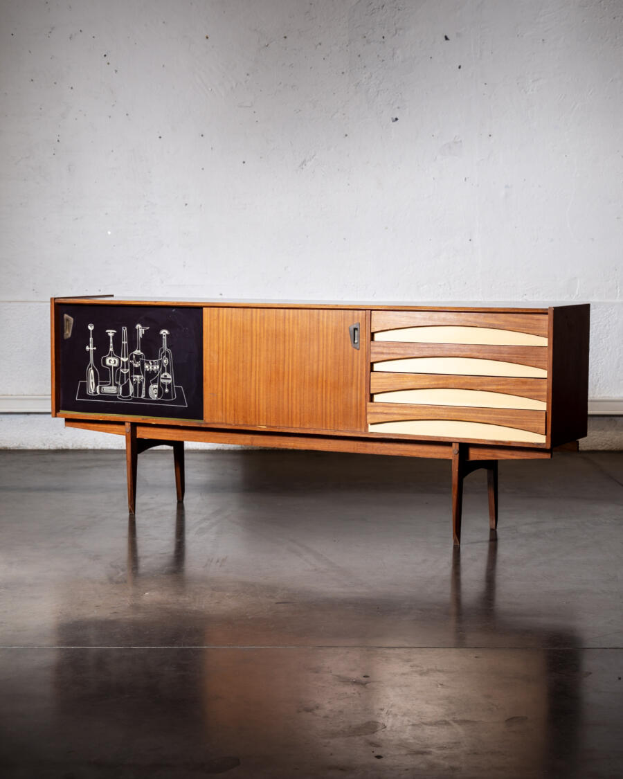 table asse en teck, table fishtail, enfilade anglaise, enfilade fers, room divider, commode en teck, tables basses gigognes, table ronde vintage, chaise vintage