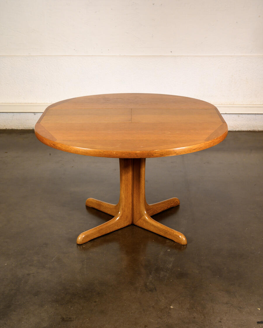 bureau scandinave, commode jiroutek, chaise pagholz, canapé scandinave vintage, paravent, enfilade