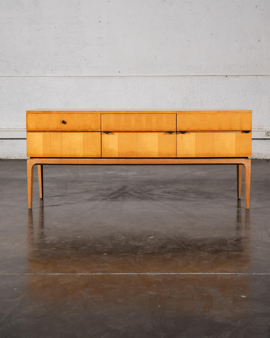 buffet tatra, fauteuil boomerang, buffet landsman, claustra vintage, rotin vintage, table halabala, lampadaire vintage