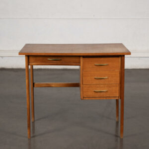 buffet jiroutek, buffet de campagne, enfilade, chaise vintage, paravent, canapé vintage, bureau vintage