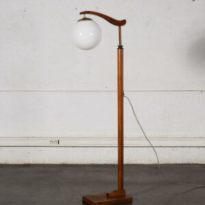 table halabala, buffet jiroutek, fauteuil boomerang, chaise bistrot, lampadaire, meuble de campagne